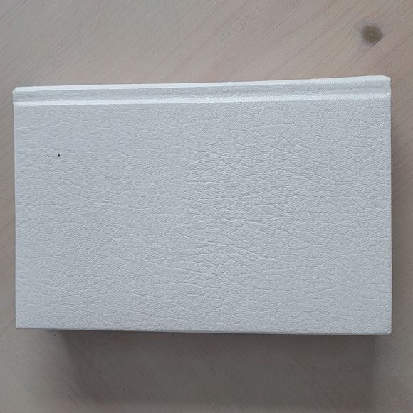 New American Holy Bible Rememberance Edition‎ No Writing Inside - Picture 3 of 7